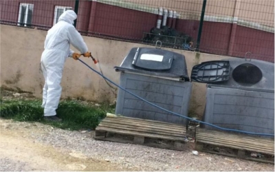 Çöp konteynerleri  İzmit Belediyesince dezenfekte edildi