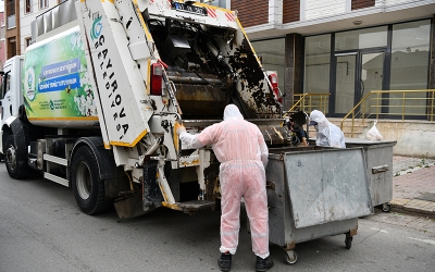 Çöp konteynırları yerinde yıkanıyor