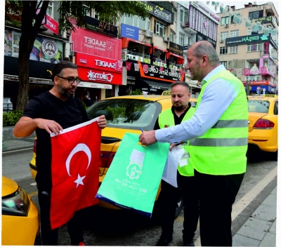 Cumhuriyetin 100. yılında Kocaeli kırmızı beyaz