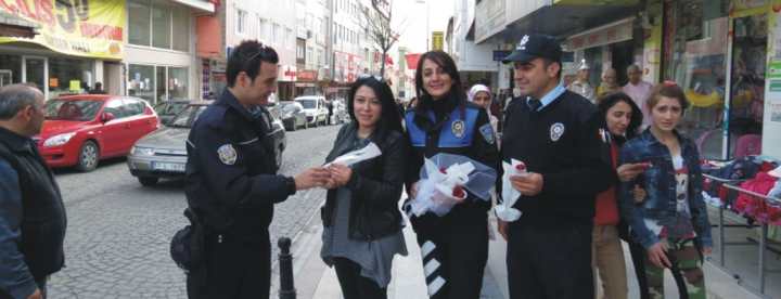 Polis 8 mart’ı unutmadı