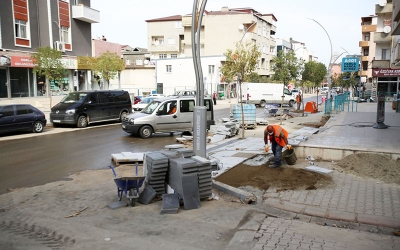 Darıca Aşıroğlu Caddesi’nde üstyapı çalışmaları tamamlanıyor