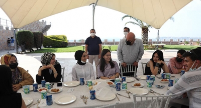 Darıca Belediyesi’nden YKS'ye girecek öğrencilere moral yemeği