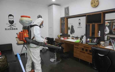 Darıca’da berber ve kuaförler dezenfekte edildi