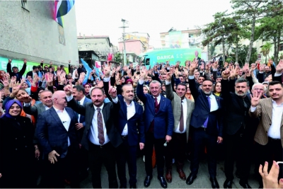 Darıca’da miting gibi açılış;