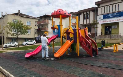 Darıca’da parklar çocuklar için hazırlanıyor