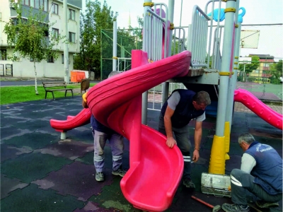 Darıca’da parklar çocuklar için yenileniyor