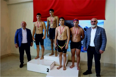 Darıcalı yüzücüler madalya için yarıştı