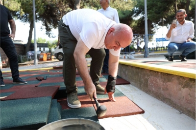 Darıca’nın parkları Başkan dokunuşuyla yenileniyor
