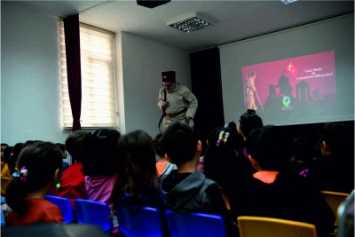 Depremzede çocuklar için moral etkinliği