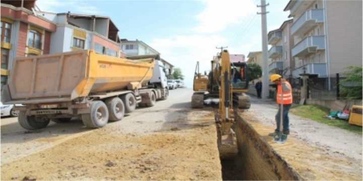 DERİNCE’NİN ALTYAPISINA “NEŞTER” DERİNCE’DE 400 KM ALTYAPI HATTI YENİLENMEYE BAŞLANDI