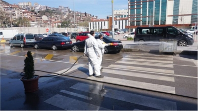 Devlet Hastanesi Çevresine Dezenfekte