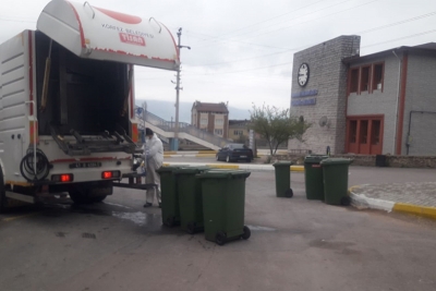 Dezenfekte ekipleri yoğun çalışıyor