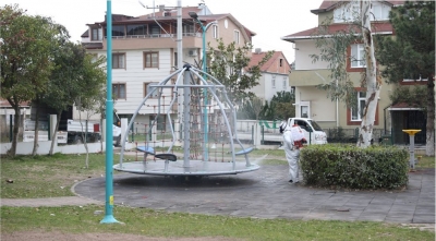 Dezenfekte ekipleri yoğun şekilde çalışıyor