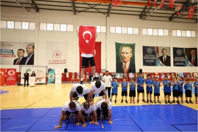Dilovası'nda 19 Mayıs Coşkusu