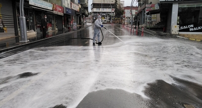 Dilovası’nda cadde ve sokaklar dezenfekte edildi 