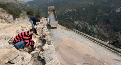 Dilovası’nın mezarlıkları elden geçiriliyor