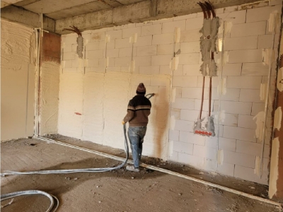 Distilasyon tesisinde yoğun imalat