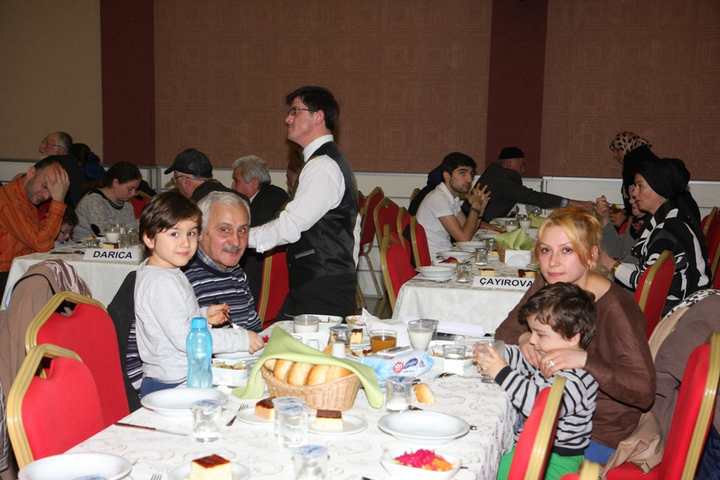 TORUNLARLA BERABER HAYATA TUTUNMAK