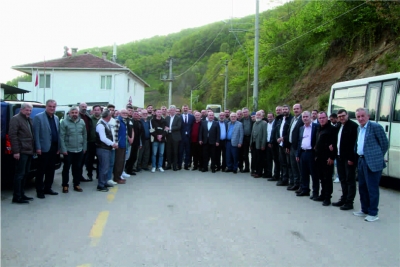 Ellibeş, köylerde vatandaşlarla kucaklaştı