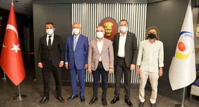 Emlakçılar panelde sorun ve çözümleri konuştu