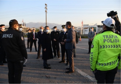 ''emniyet mensuplarını tebrik etti''