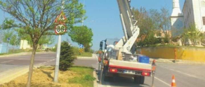 Aydınlatma Bakım Çalışmaları Hızla Sürüyor