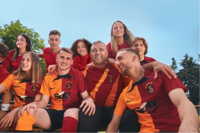 GALATASARAY SEZON FORMALARINI TANITTI!