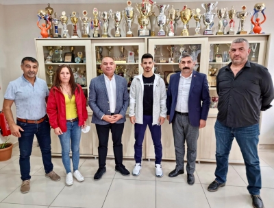 Gebze CHP'den Olimpiyat Eray'a Altın