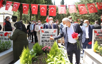 Gebze Şehitleri Dualarla Yadedildi