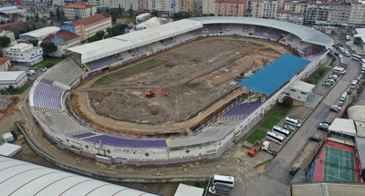 Gebze Stadı’nda zemin hafriyatı kaldırılıyor