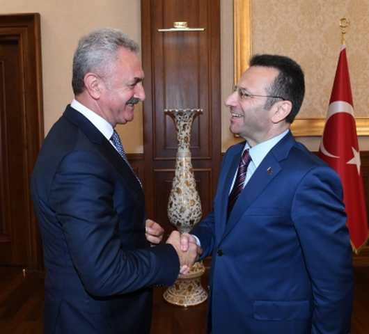 GEBZE TİCARET ODASI HEYETİ, KOCAELİ  VALİSİ Sn. HÜSEYİN AKSOY’U ZİYARET ETTİ 