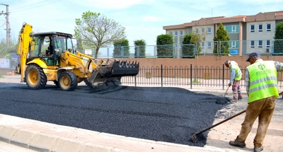 Gebze Yeni Bağdat Caddesi’nde asfalt yama çalışması