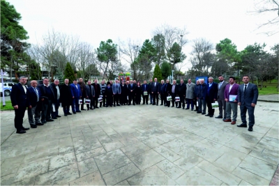 Gebze’de muhtarlarla buluştu