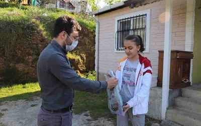 Gençlerin istediği kitaplar evlerine kadar geliyor