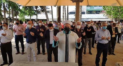 Gıyabî cenaze namazı kılındı