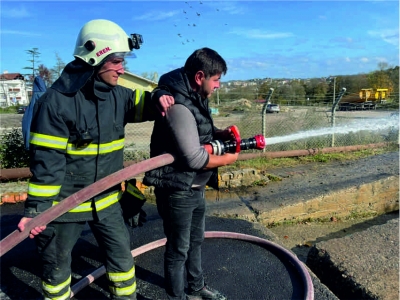 gönüllü itfaiyecileri hazır kıta
