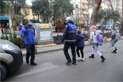 güler yüz ve sevgiyle görev başında