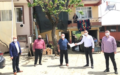 Güney, köylerde maske dağıttı