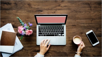 GÜNÜMÜZÜN 3’TE 1’İ İNTERNET KULLANARAK GEÇİYOR