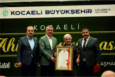 ‘’Halkın ve Hakk’ın rızasını gözetiyoruz’’