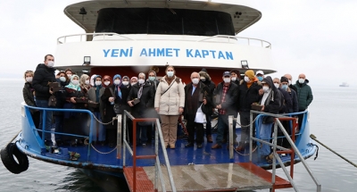 Huzurevlerinde kalan yaşlılara Körfez turu