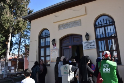 İHH Kocaeli'den Yetimler için Bilecik Ziyareti