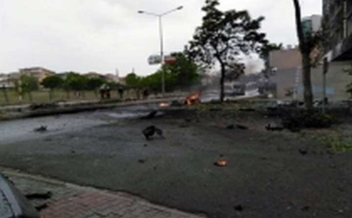 İSTANBUL'DA PATLAMA YARALILAR VAR