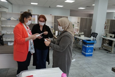 İzmit Belediyesi maske üretimini günde 30 bin adete çıkardı