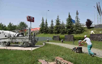 İzmit Belediyesi parkları çocuklar için hazırlıyor