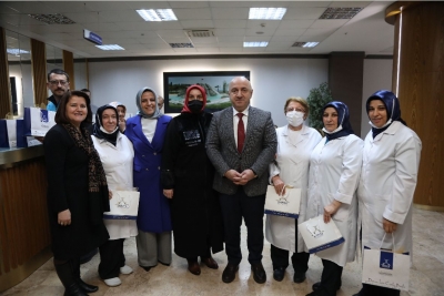 kadın personelleri unutmadı