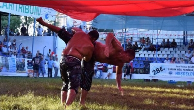 Kağıtsporlu Gemici ‘başpehlivan’ oldu