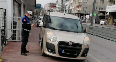 Kaldırım parklanmasına geçit yok