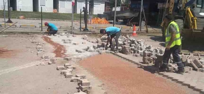 Kandıra Plajlarına giden parke yollar yenileniyor