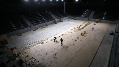 Kapalı Spor Salonu ve Sporcu Fabrikası’nda parke montajı